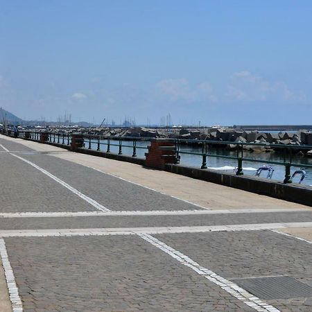 Capofortuna B&B Salerno Centro المظهر الخارجي الصورة