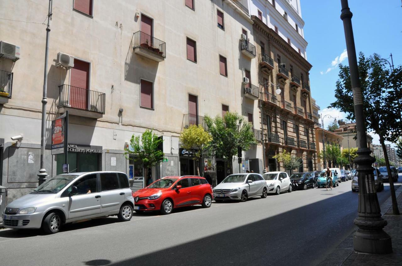 Capofortuna B&B Salerno Centro المظهر الخارجي الصورة