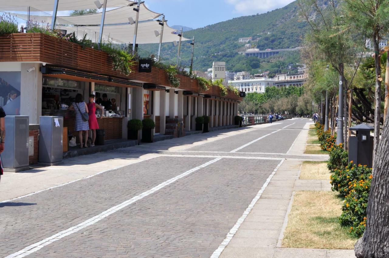 Capofortuna B&B Salerno Centro المظهر الخارجي الصورة